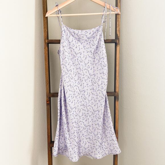 Zara Lilac Satin Effect Printed Mini Dress - Picture 5 of 8